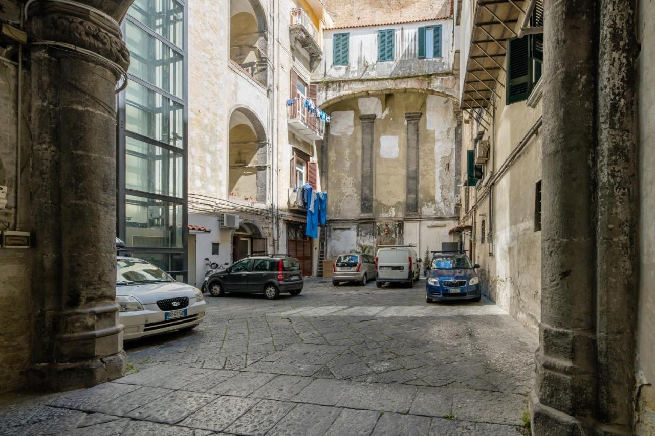 Вилла Residenza San Gregorio Armeno Неаполь Экстерьер фото